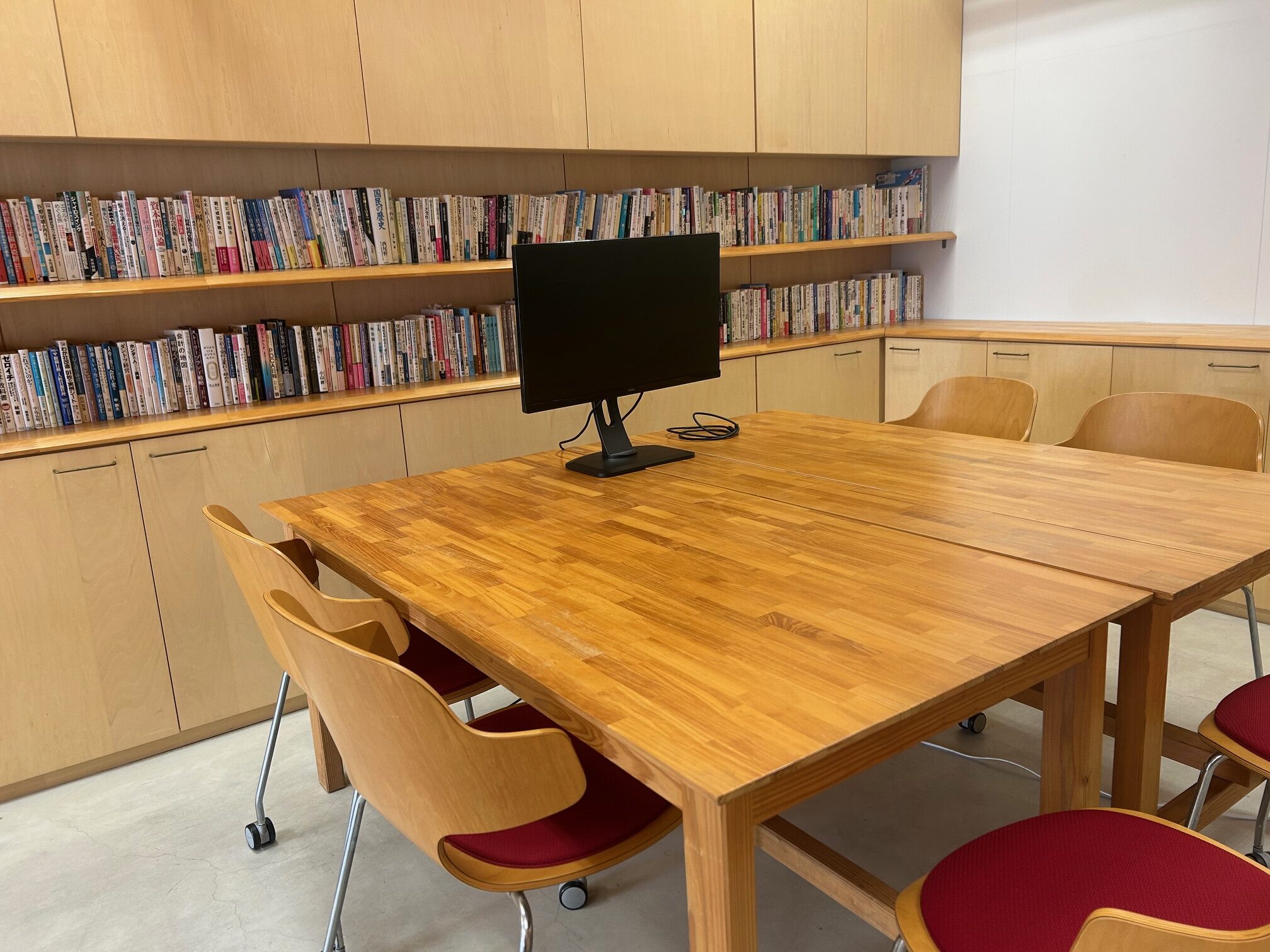 相談室・図書スペース